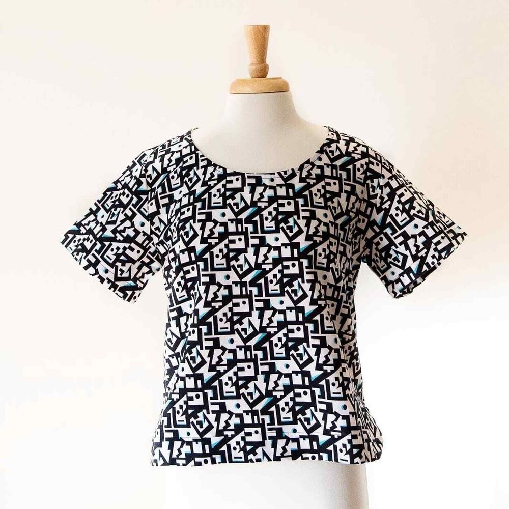 Black White Geometric Print Boxy Top Minimalist Modern‎ Art Graphic Shirt S